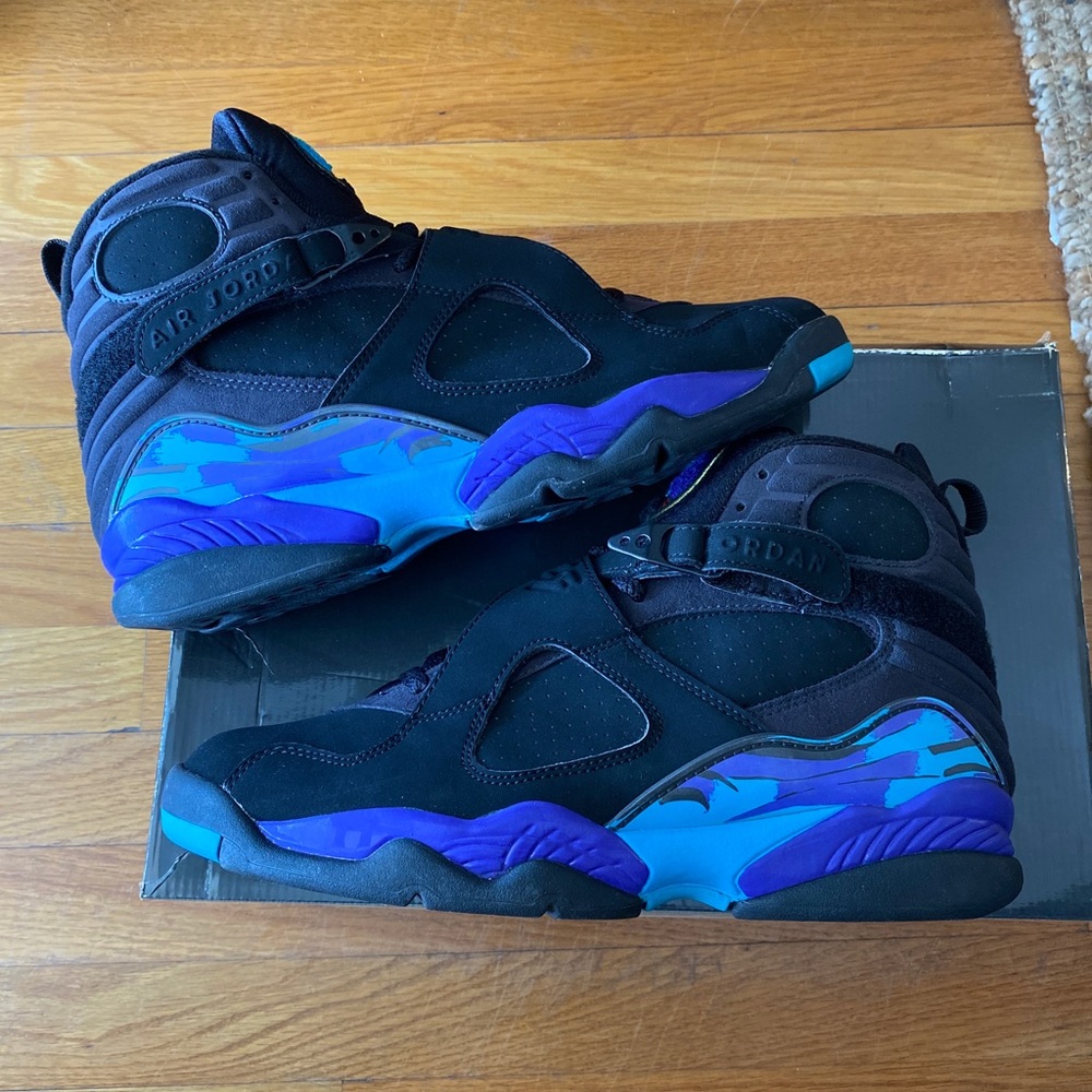 {SOLD} Air Jordan 8 Retro - Picture 2 of 10